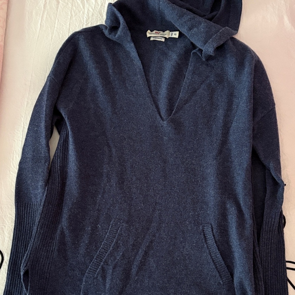 Vineyard Vines Charcoal Cashmere Top